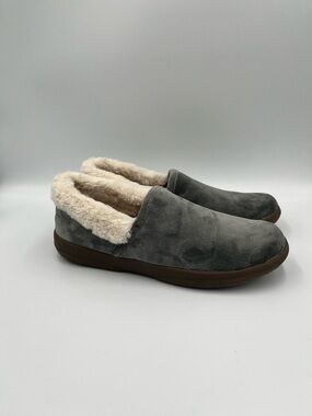 Vionic Clare women’s Gray Slipper Shoes with Faux Fur Trim size 6.5